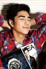 组图：袁成杰登《魅力先生》杂志扮可爱