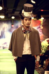 组图：电视剧《华丽一族》精彩剧照