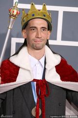 组图：格莱美红毯群星纷纷亮相星光熠熠