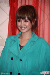 组图：简嫚书曝新剧性感突破 安心亚承诺女仆装