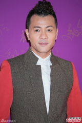 组图：曾志伟六十大寿庆宴成龙赵本山等齐贺