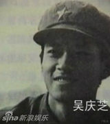 组图：央视名嘴朱军罕见当兵旧照 消瘦笑容青涩