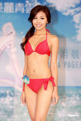 高清组图：亚姐出席竞选活动 比基尼泳衣秀身段