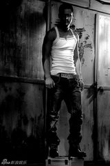 组图：亓航(启航)启航硬男写真曝光 展现完美身材