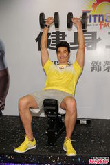 组图：蔡依林男友亮相 阳光俊朗帅气十足