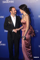 组图：黄立行否认与徐静蕾婚讯 称妨碍结识新女生