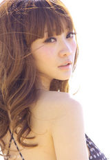 高清图：柳岩拍公路写真秀牛仔风情