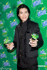 幻灯：雪碧榜周杰伦提携师妹不遗余力 周笔畅称霸