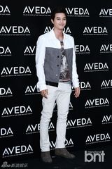 组图：赵权孔贤珠出席护肤品牌开业纪念活动