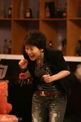 高清图：海清高峰做客黄加李泡畅聊世界杯