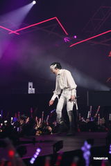 组图：萧敬腾台北开唱High翻小巨蛋