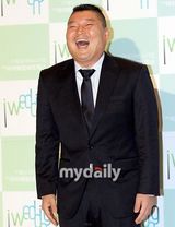 组图：韩星柳时元26日晚结婚 金正恩等出席婚礼