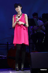 组图：林凡携手郁可唯开唱 配唱《犀利人妻》结缘