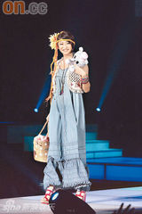 幻灯组图：周秀娜单挑日本艳星失败 Angelababy(杨颖)独领风骚