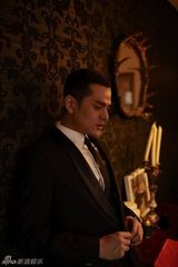 组图：边原写真显低调奢华 新戏变身高亚麟小舅子