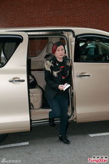 组图：歌唱老师许佩设灵 郑少秋徐小凤致祭