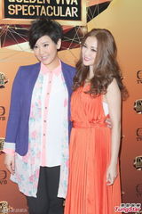 组图：TVB新春庆典众星云集 谢天华披肩发搞怪