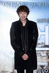 组图：众韩星亮相法国电影《Untouchable》首映式