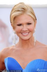 组图：85届奥斯卡红毯-南希-奥戴尔蓝色贝壳裙