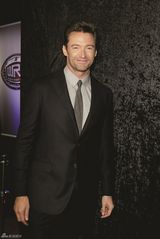 组图：《铁甲钢拳》悉尼首映 杰克曼帅气逼人