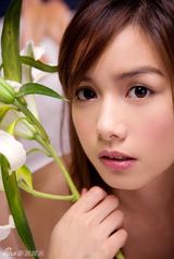 高组图：前超女陈怡日本拍写真 比基尼制服齐上阵