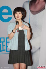 组图：张馨予缺席新剧宣传 李晨独撑场遭逼婚