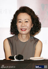 组图：韩片《钱的味道》首映 朴信惠允浩等助阵