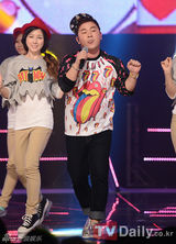 组图：SHINee回归 SISTAR《MCountdown》再夺冠