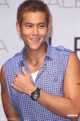 高清组图：彭于晏为手表代言 阳光帅气大秀健美肌肉