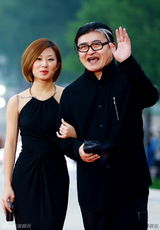 组图：《富春》首映 刘德华好色林志玲回应光头