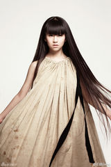 组图：小彩旗自制点心纹身特别 童年萌照可爱