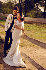 组图：李泰延雷悦金秋情侣写真甜蜜四溢