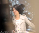 组图：汤唯《极速天使》玩街头风 张柏芝宽松衣遮腹