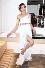 组图：陈思璇希腊女神造型优雅出席活动