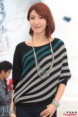 组图：杨谨华出席代言活动 将赴欧游学兼玩乐