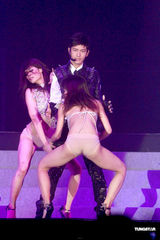 高清组图：黄晓明香港性感开秀 无惧广东话不标准被