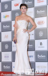 组图：群星闪耀第18届釜山国际电影节红地毯