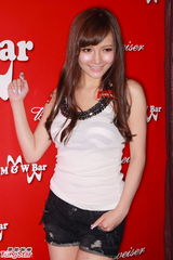 高清组图：女星齐集比基尼派对 众嫩模争妍斗丽