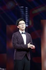 组图：演说家初赛终极战上演 李咏鲁豫热舞