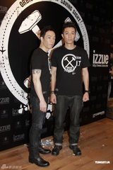 组图：朱茵怀孕一日九餐 黄贯中帮吃体重飙升