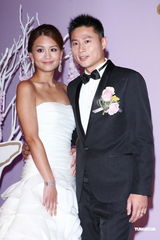 组图：前5566团员小刀300万迎娶豪门千金