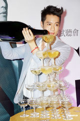 组图：周汤豪新碟挑战创作 欲送母亲Lady Gaga门票