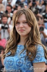 高清：开幕片《午夜巴黎》发布会 影帝阿德里安亮相