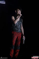 组图：陶喆个唱致敬梅艳芳 两人曾因音乐结缘