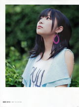 AKB指原莉乃爆冷人气暂夺冠 盘点轻熟性感照