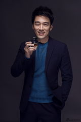 组图：王耀庆最新写真曝光显萌帅一面