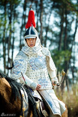 组图：韩栋《美人无泪》身披铠甲威武战沙场