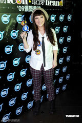 幻灯：容祖儿成潮人标杆自称意外 坦言私下很邋遢  