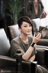 组图：周迅朱莉共赴地球首脑会议 受任亲善大使