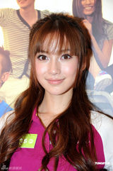 高清图：Angelababy和周柏豪联袂代言运动品牌